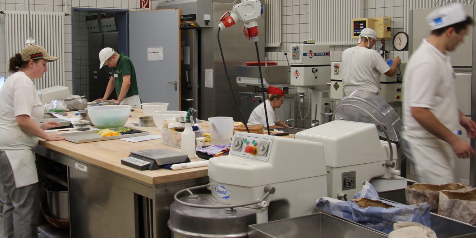 Aufmacher &Uuml;berbetriebliche Lehrlingsunterweisung